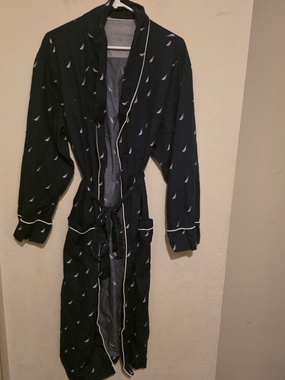 Men's Navy Sail Pattern Robe with Contrast Piping Size L/ XL